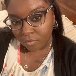 Meet your Posher, Keshia